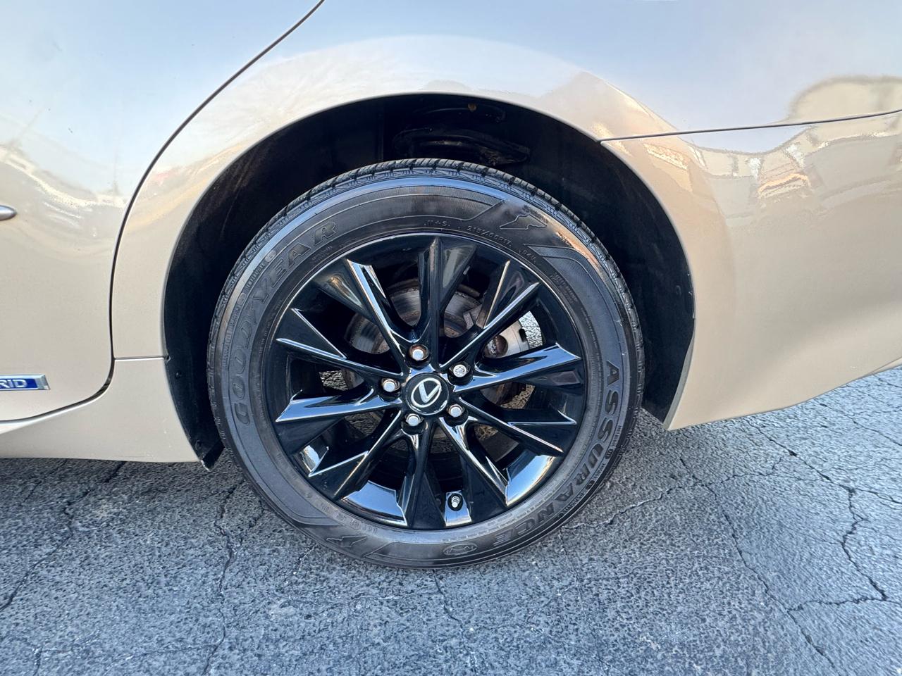 Lexus ES 300h 4dr Sdn Hybrid 2013