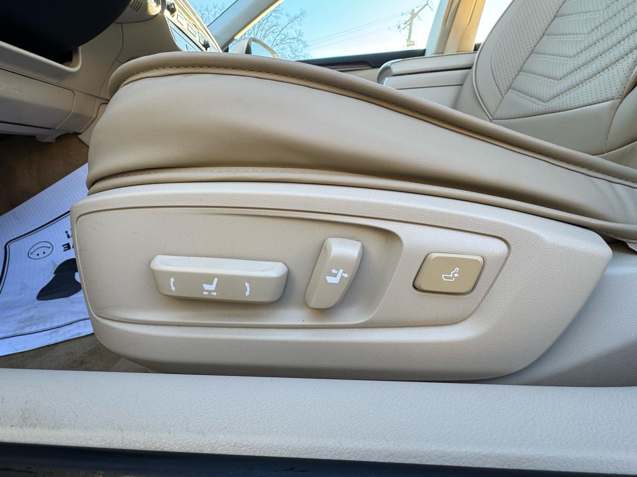 Lexus ES 300h 4dr Sdn Hybrid 2013