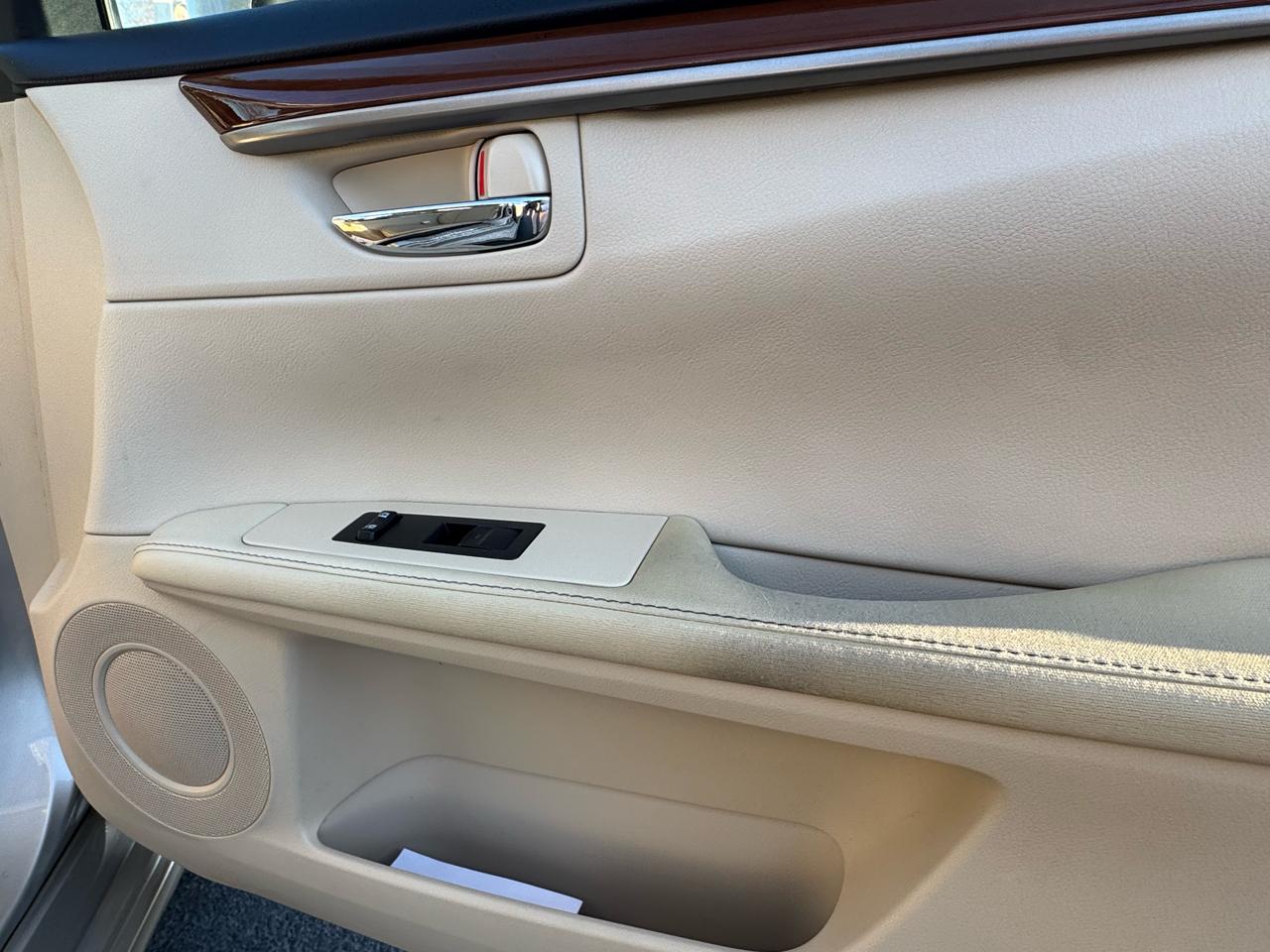 Lexus ES 300h 4dr Sdn Hybrid 2013