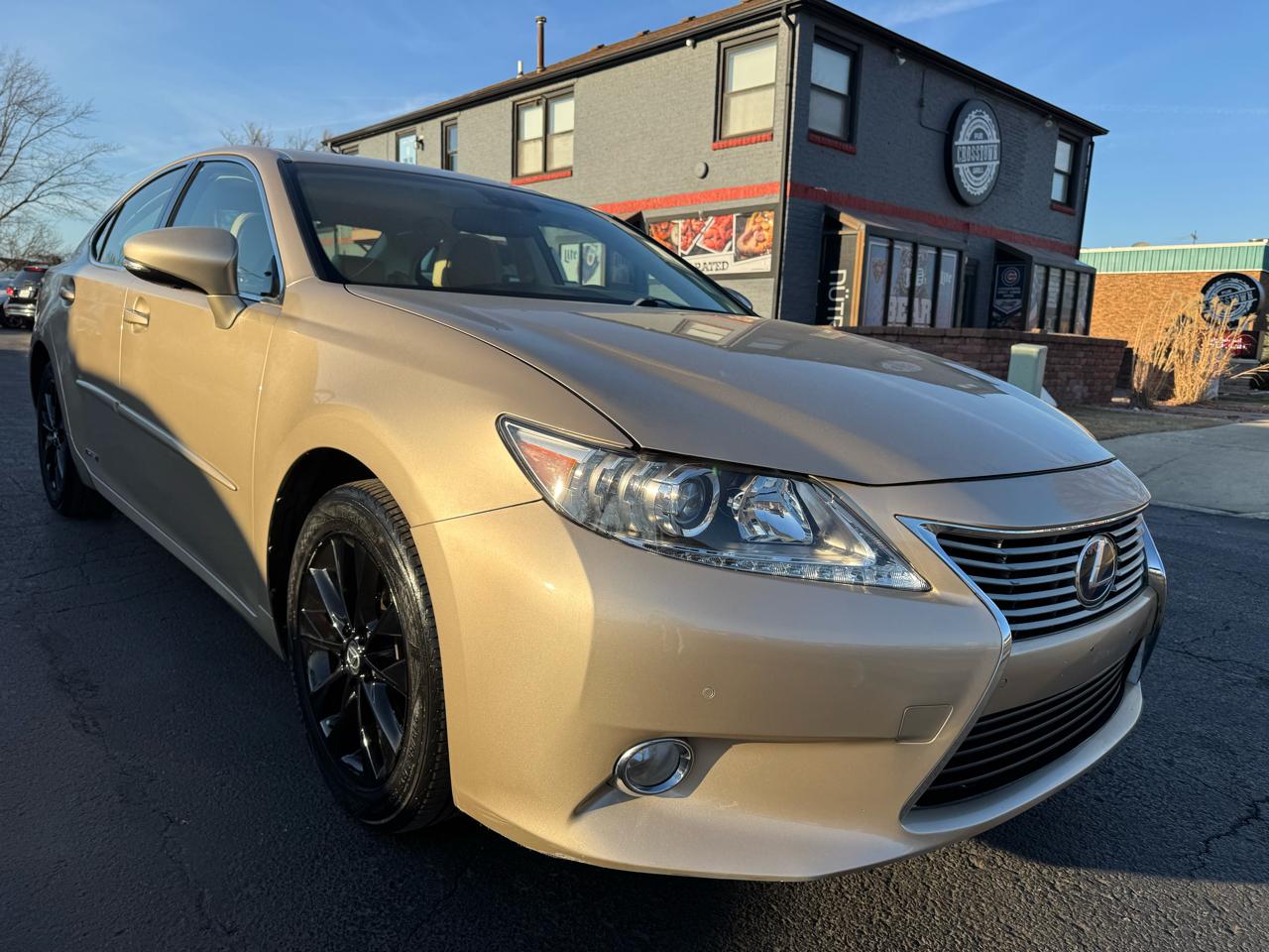Lexus ES 300h 4dr Sdn Hybrid 2013