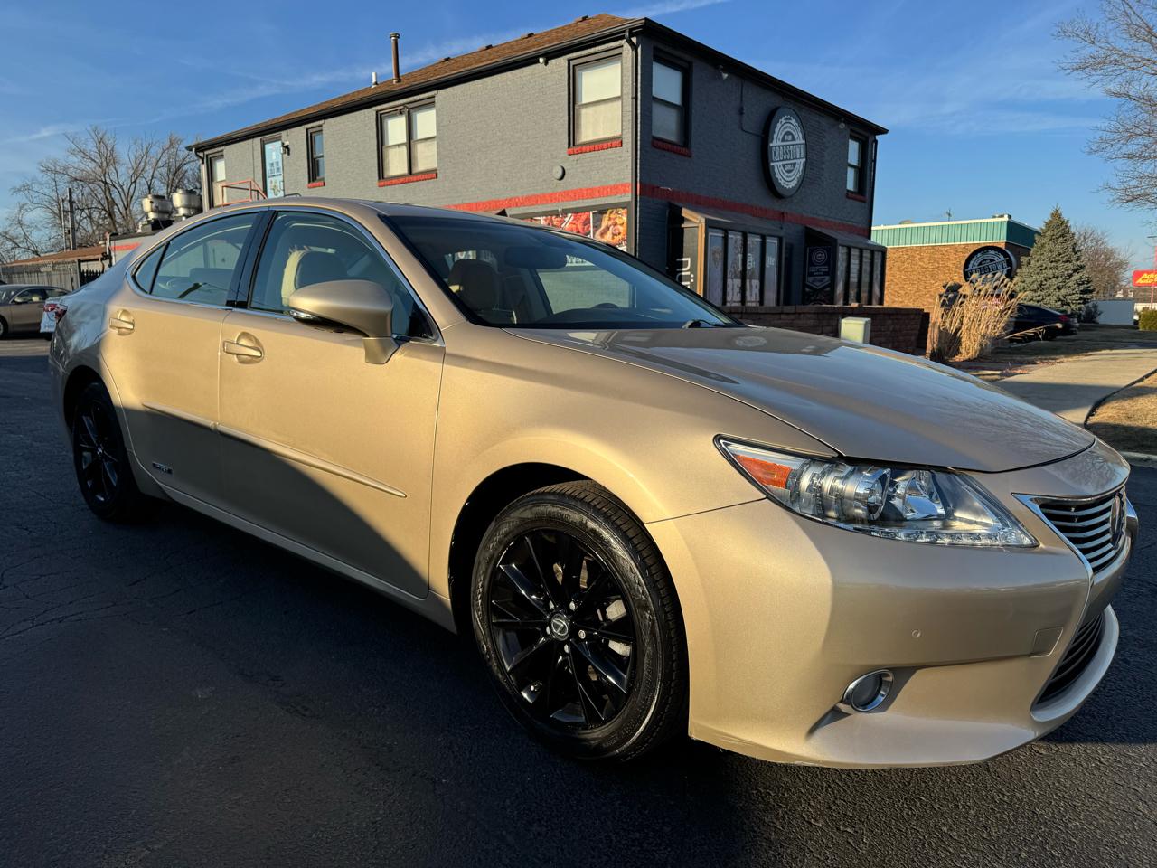 Lexus ES 300h 4dr Sdn Hybrid 2013
