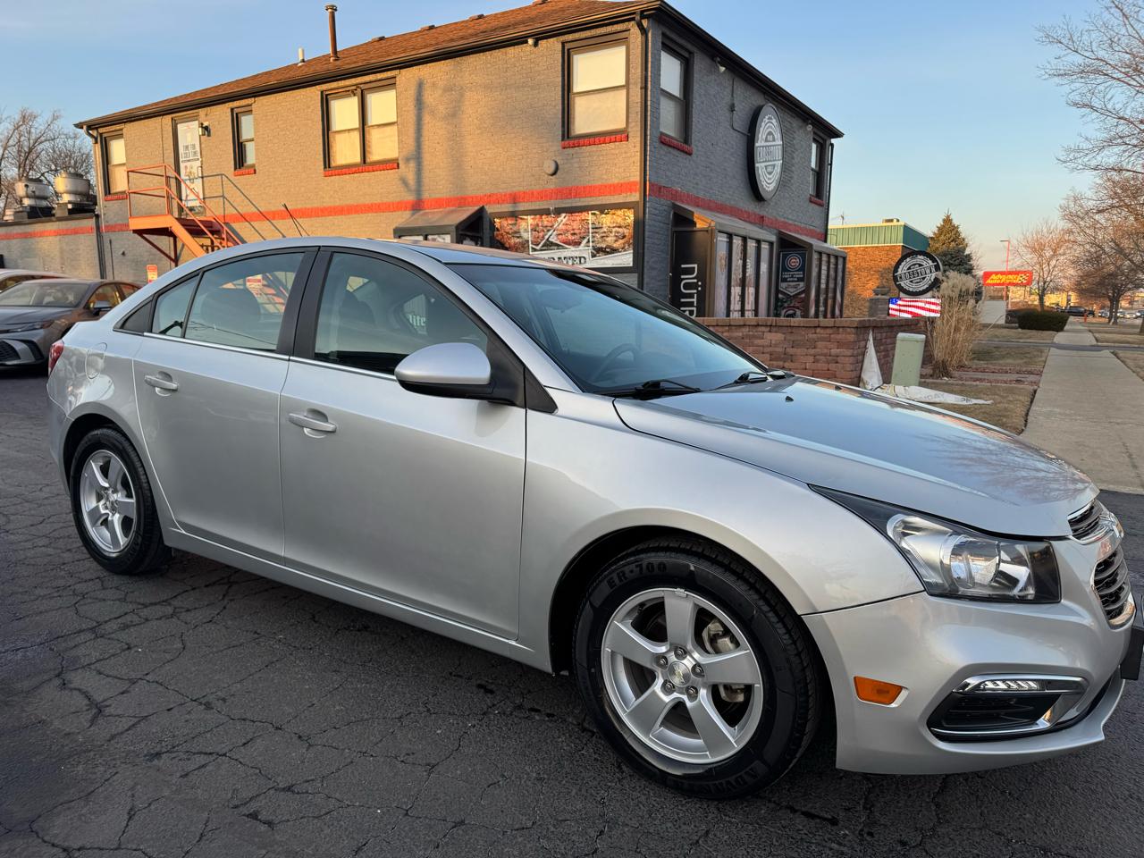 Chevrolet Cruze Limited 4dr Sdn Auto LT w/1LT 2016