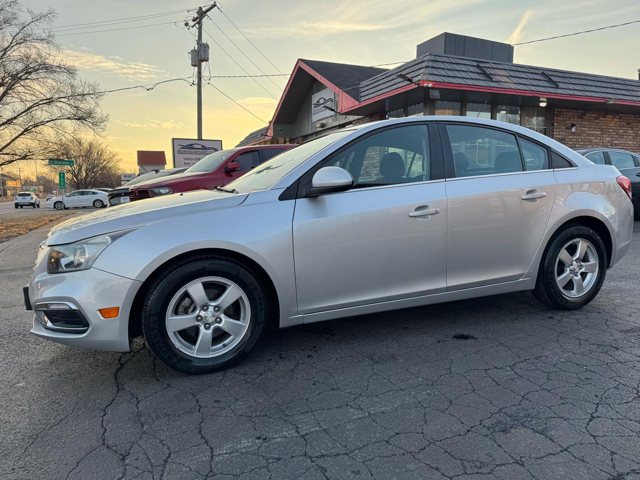 Chevrolet Cruze Limited 4dr Sdn Auto LT w/1LT 2016