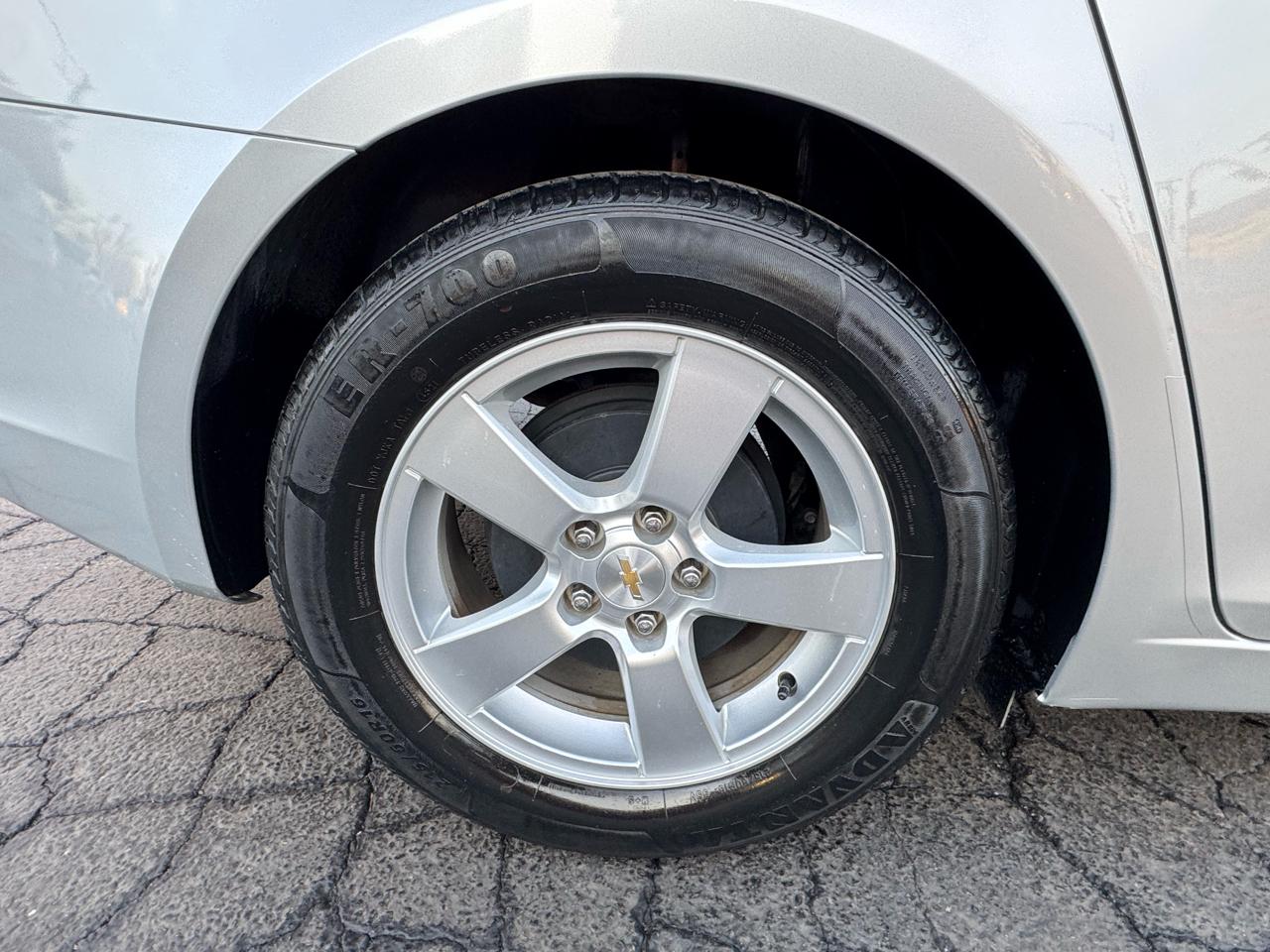 Chevrolet Cruze Limited 4dr Sdn Auto LT w/1LT 2016