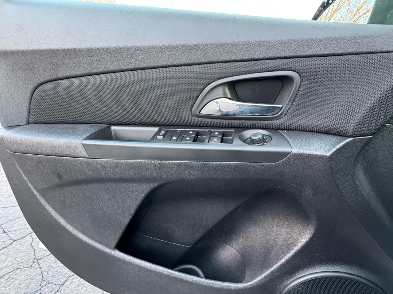 Chevrolet Cruze Limited 4dr Sdn Auto LT w/1LT 2016