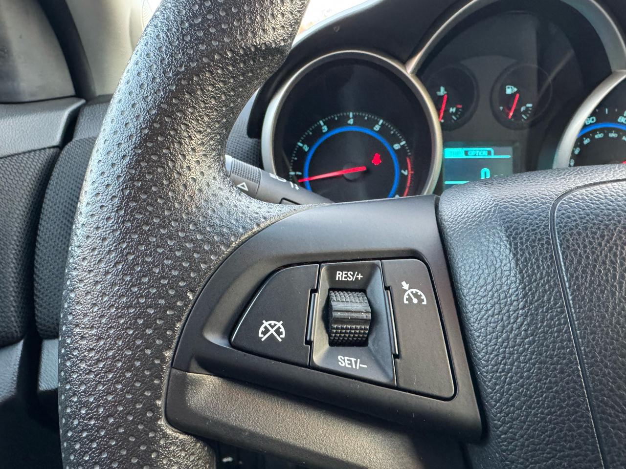 Chevrolet Cruze Limited 4dr Sdn Auto LT w/1LT 2016