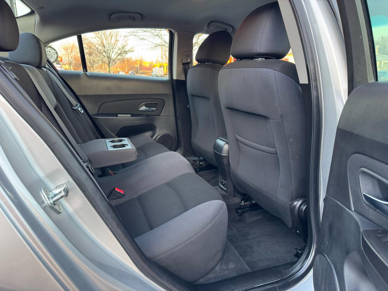 Chevrolet Cruze Limited 4dr Sdn Auto LT w/1LT 2016