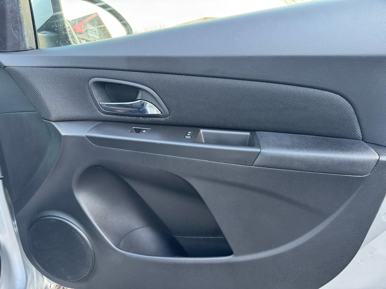 Chevrolet Cruze Limited 4dr Sdn Auto LT w/1LT 2016