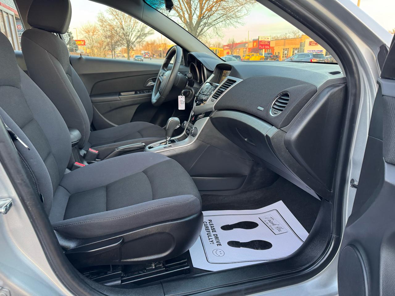 Chevrolet Cruze Limited 4dr Sdn Auto LT w/1LT 2016