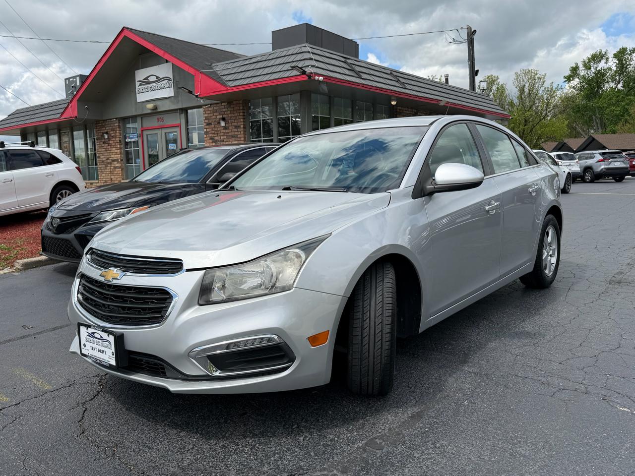 View vehicle photo 4