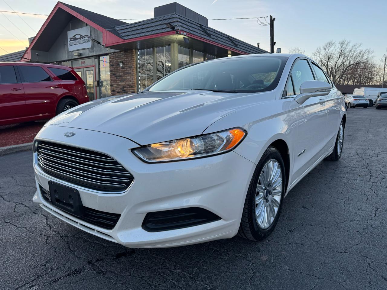 Ford Fusion 4dr Sdn SE Hybrid FWD 2015