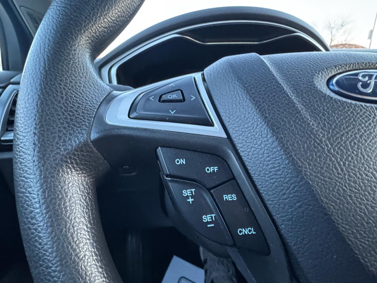 Ford Fusion 4dr Sdn SE Hybrid FWD 2015