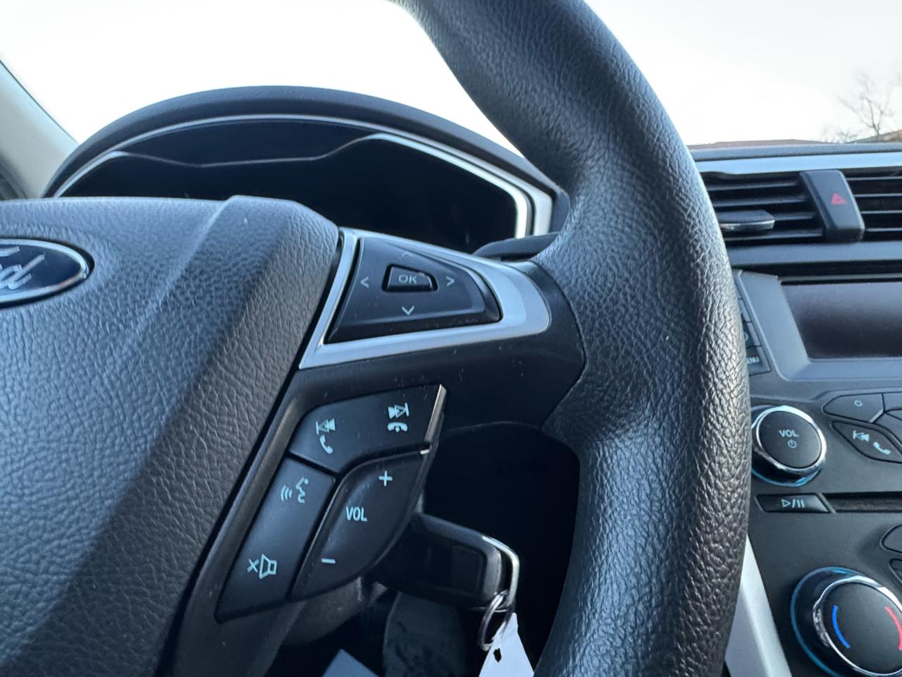 Ford Fusion 4dr Sdn SE Hybrid FWD 2015