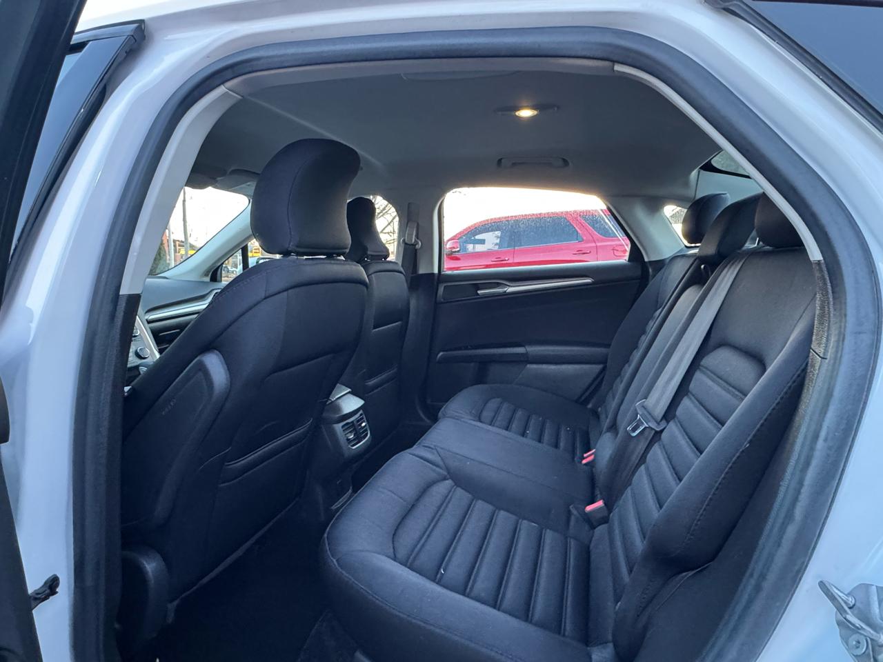 Ford Fusion 4dr Sdn SE Hybrid FWD 2015