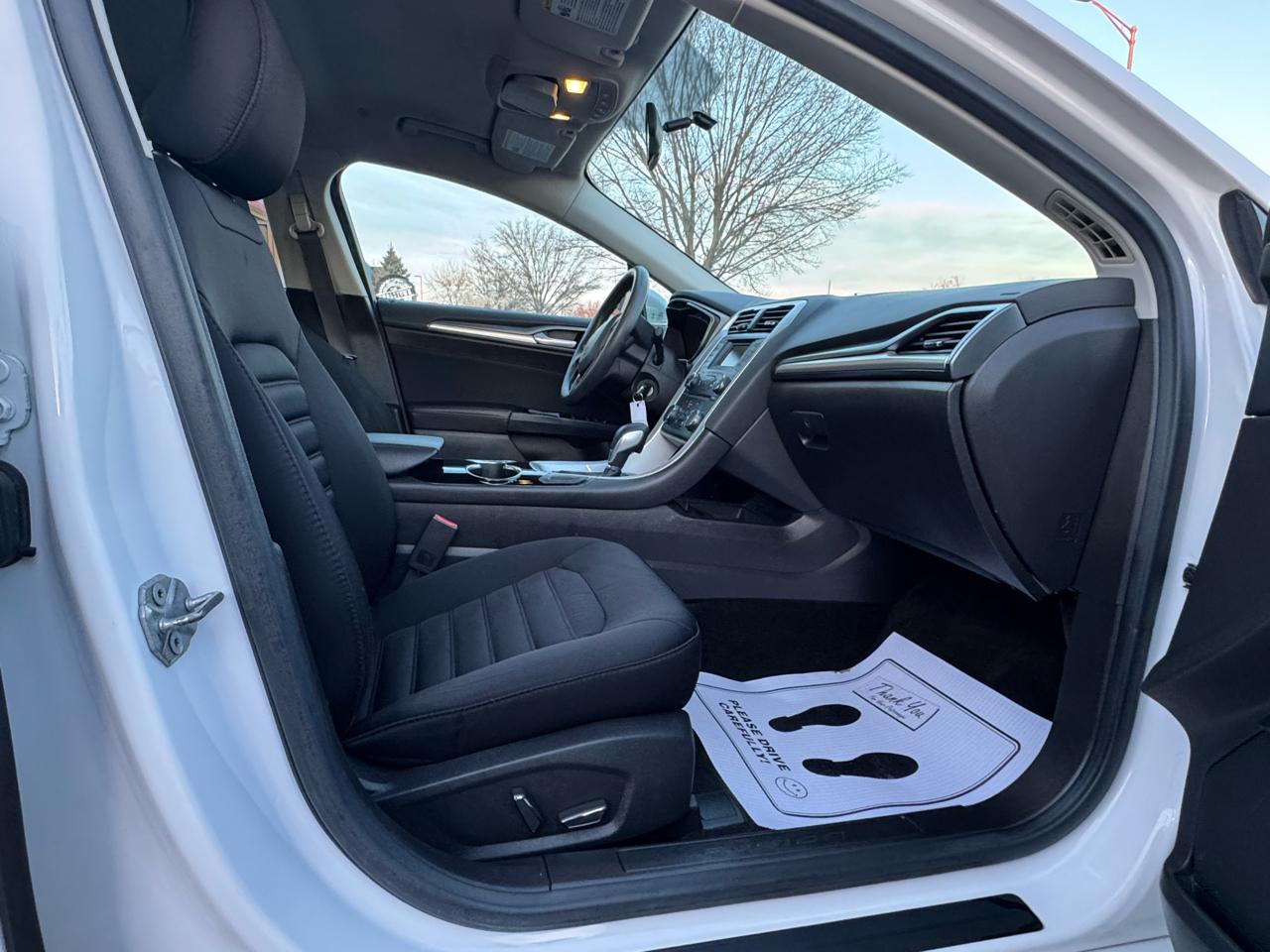 Ford Fusion 4dr Sdn SE Hybrid FWD 2015