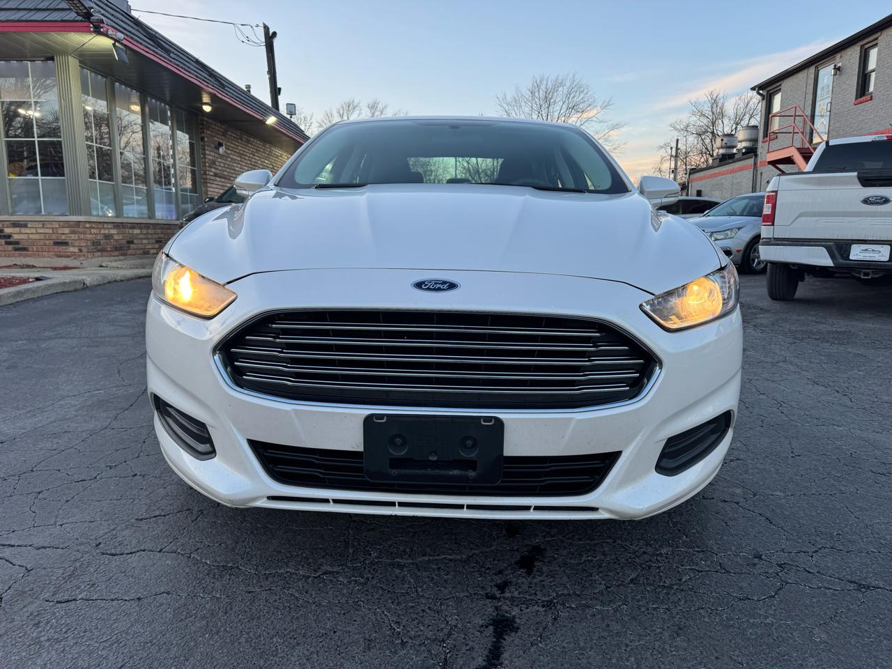 Ford Fusion 4dr Sdn SE Hybrid FWD 2015