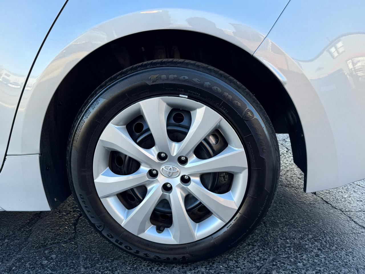 Toyota Corolla LE CVT (Natl) 2025