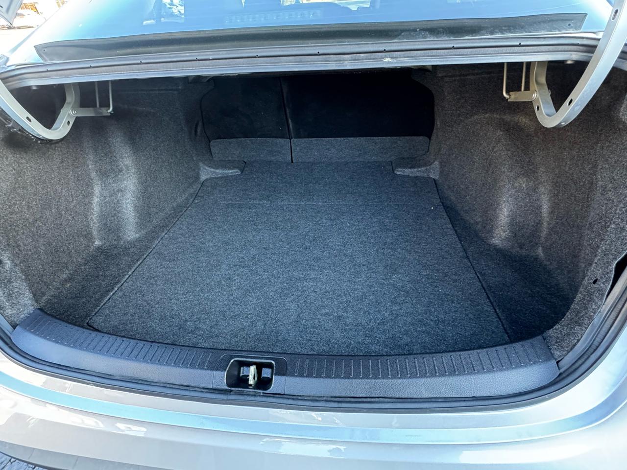 Toyota Corolla LE CVT (Natl) 2025