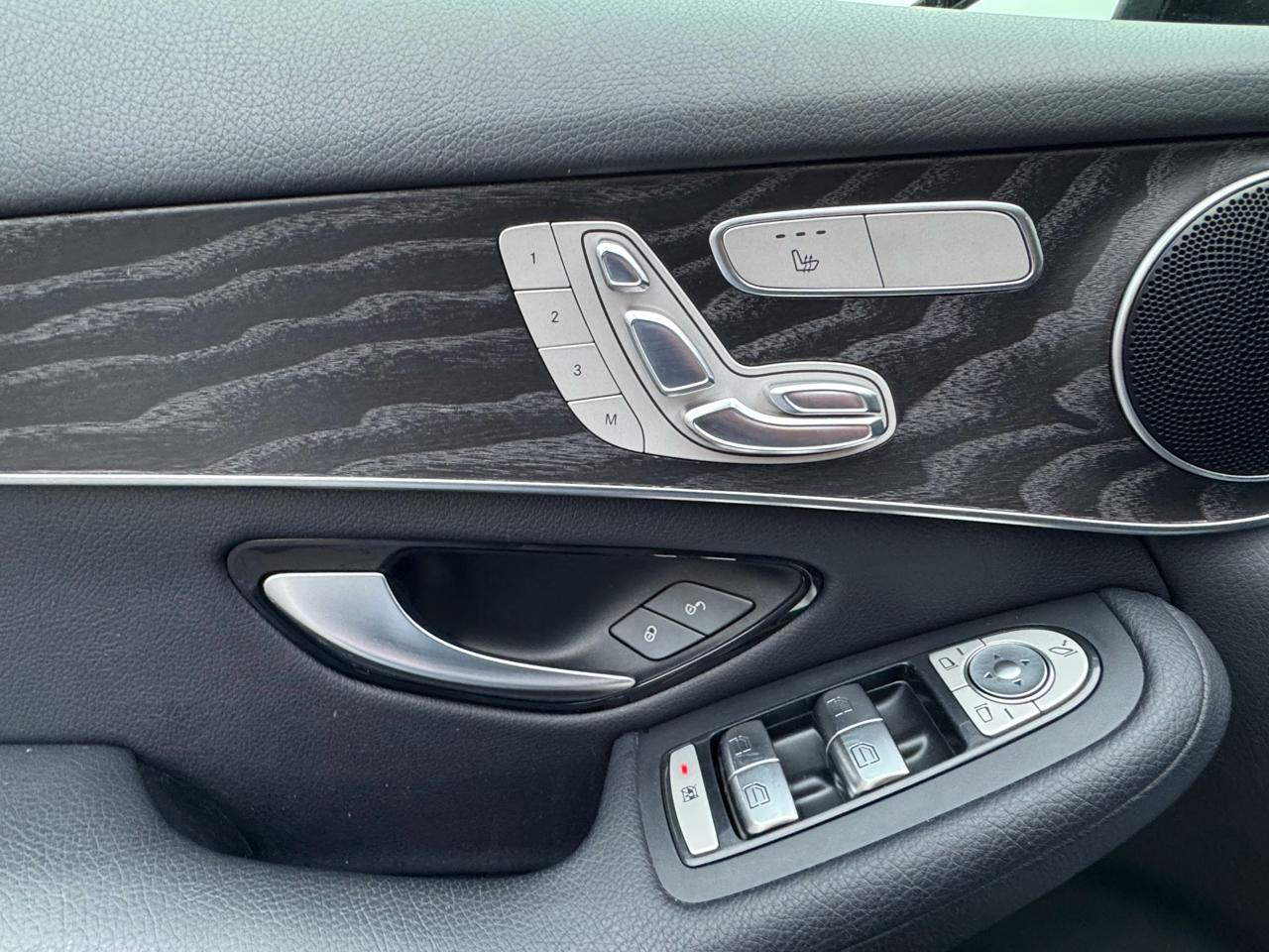 Mercedes-Benz GLC GLC 300 4MATIC SUV 2017