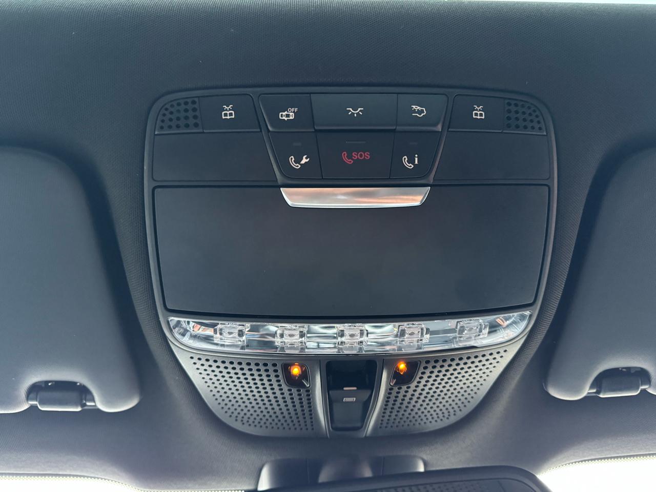 Mercedes-Benz GLC GLC 300 4MATIC SUV 2017