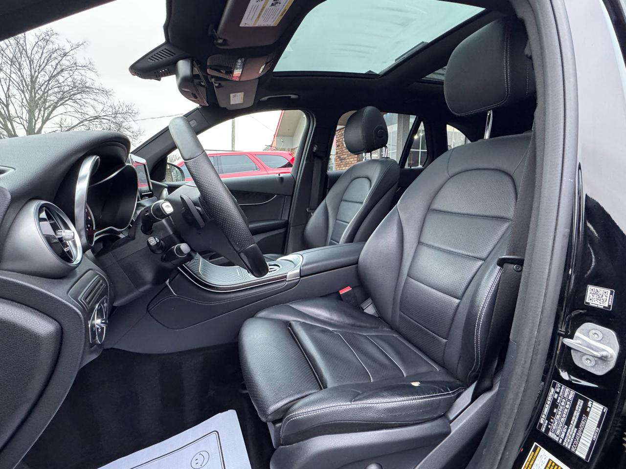 Mercedes-Benz GLC GLC 300 4MATIC SUV 2017