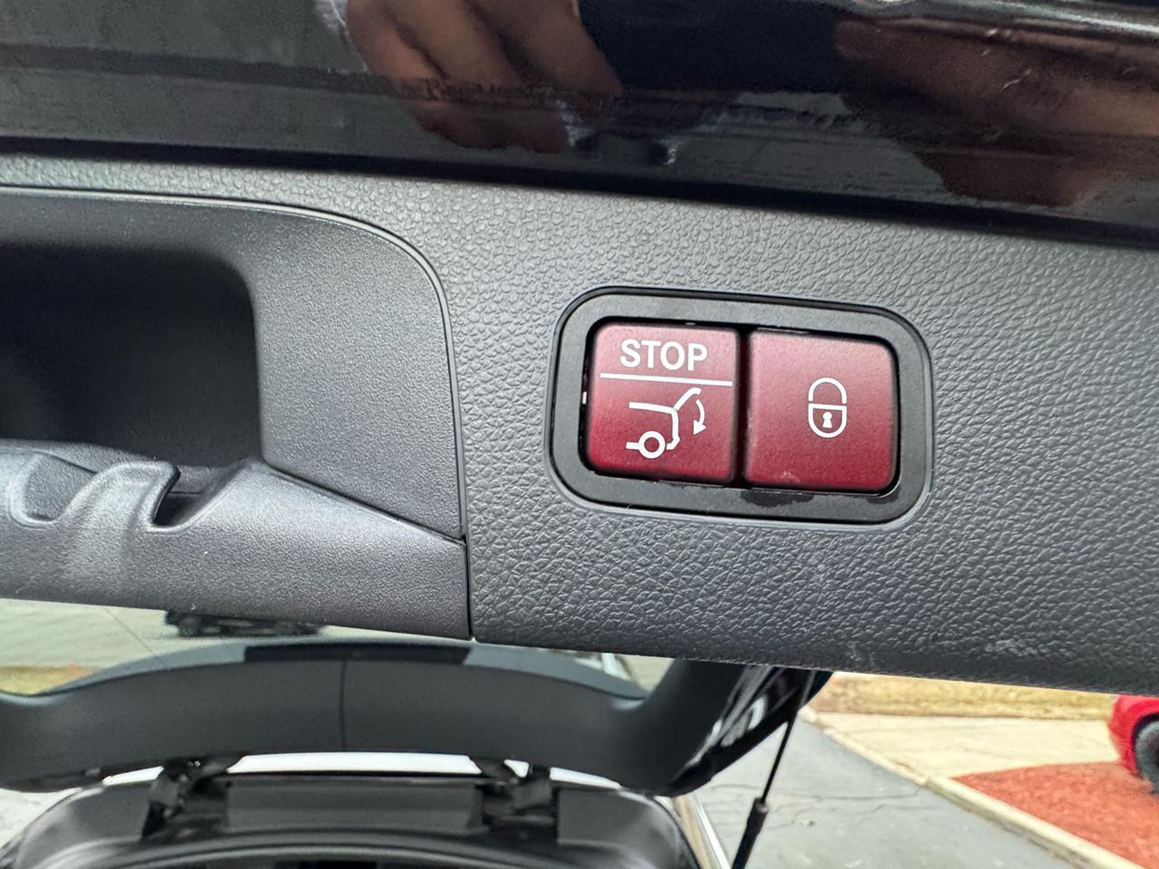 Mercedes-Benz GLC GLC 300 4MATIC SUV 2017