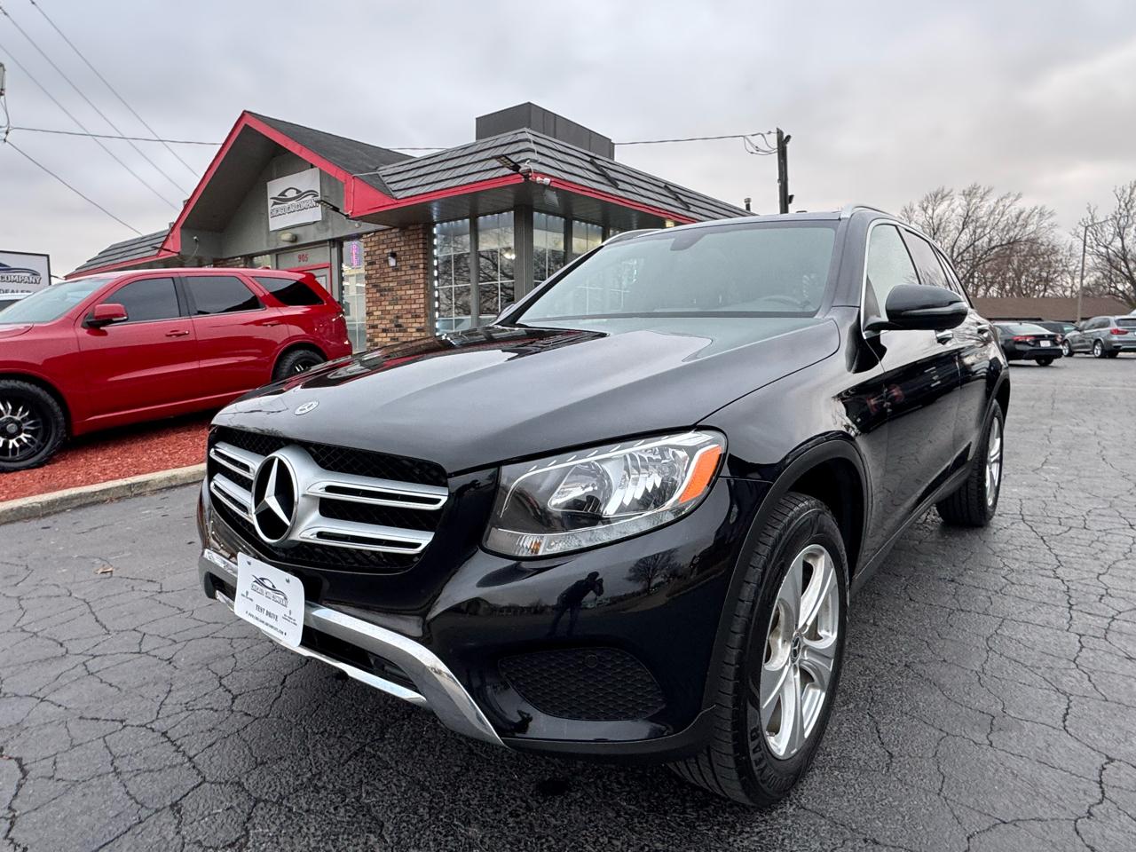 Mercedes-Benz GLC GLC 300 4MATIC SUV 2017