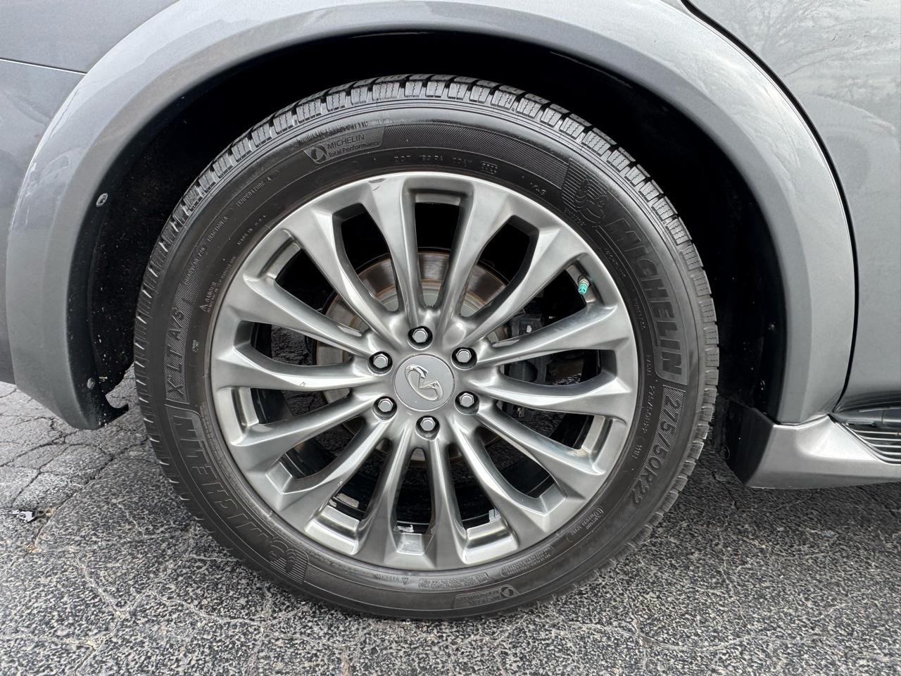 Infiniti QX80 AWD 2017