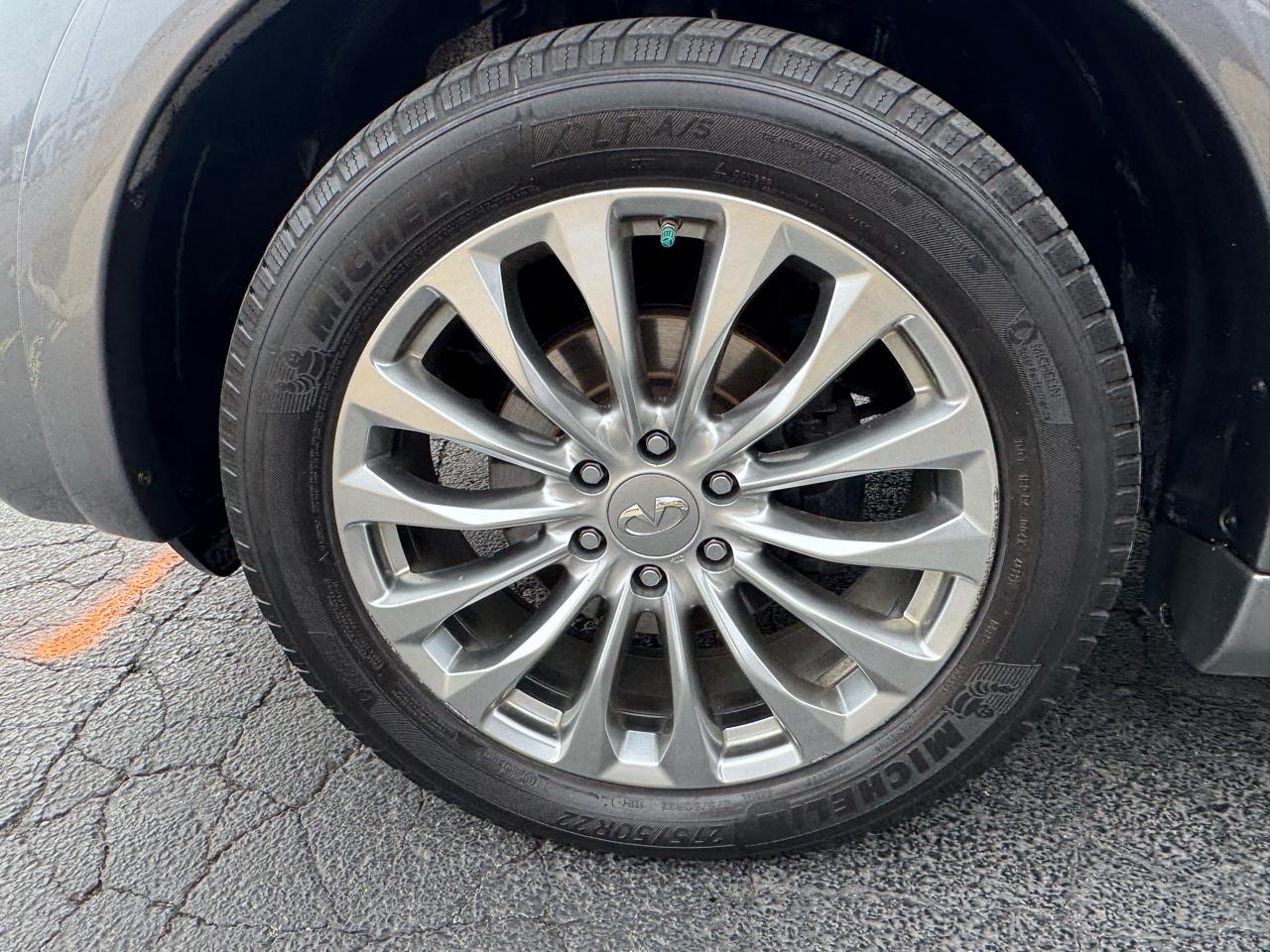 Infiniti QX80 AWD 2017