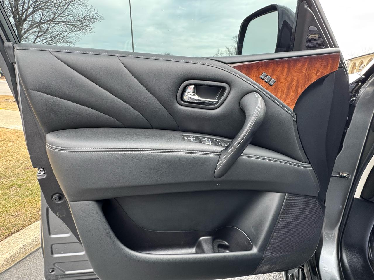 Infiniti QX80 AWD 2017