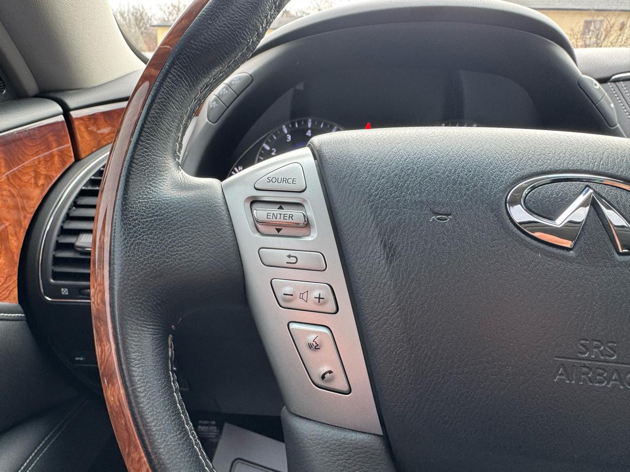 Infiniti QX80 AWD 2017