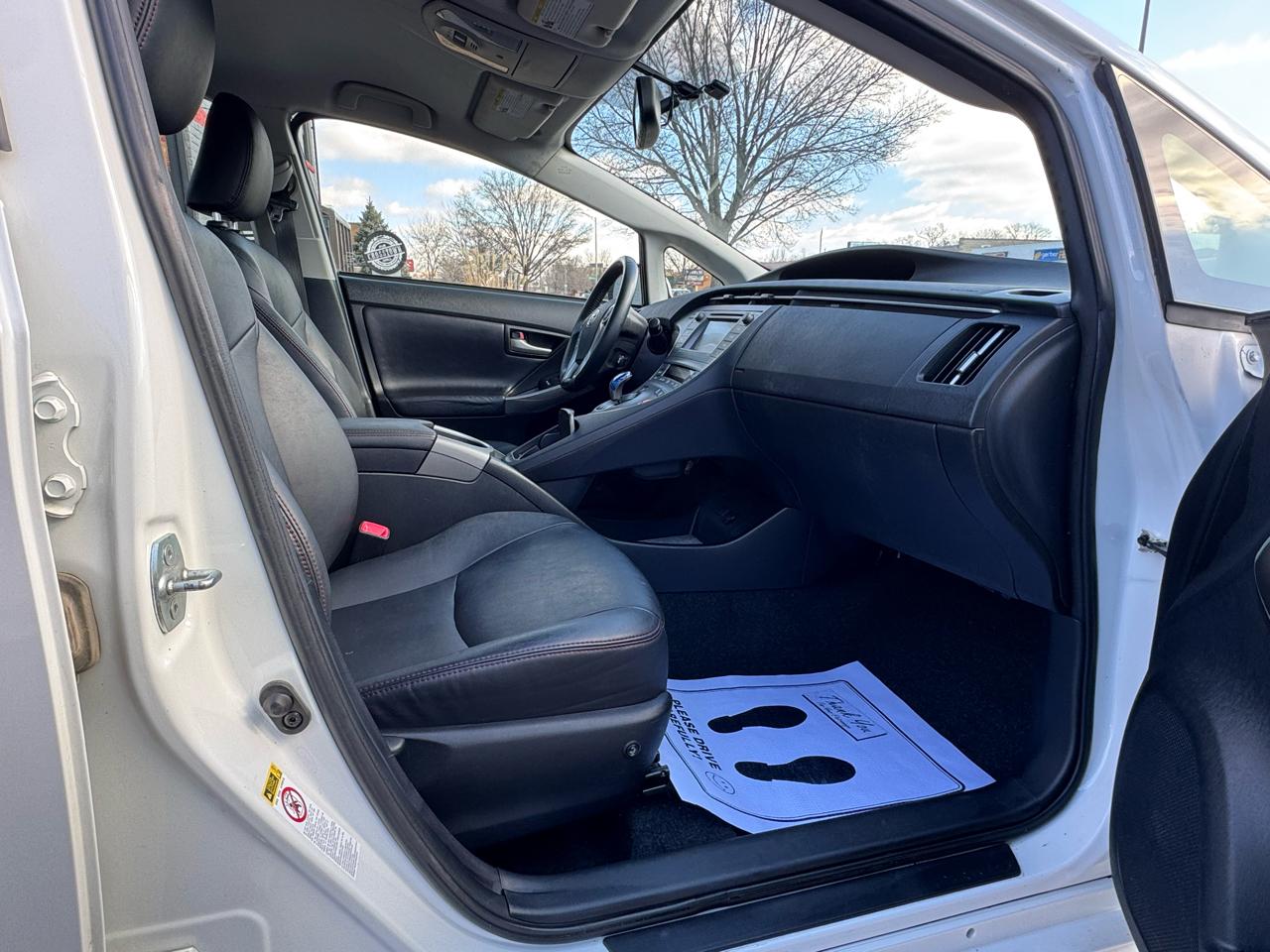 Toyota Prius 5dr HB Persona (Natl) 2013