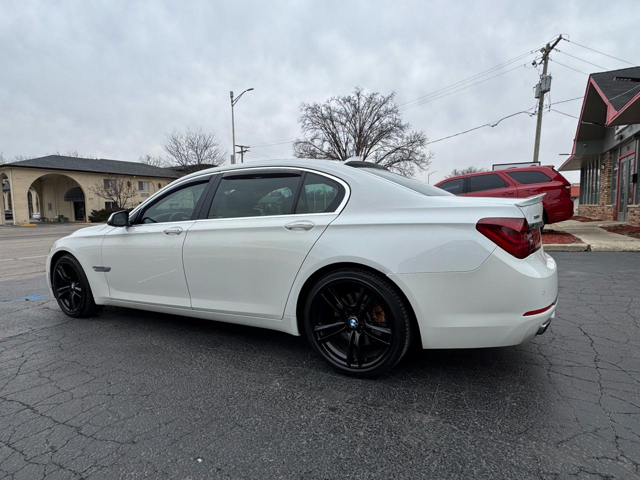 BMW 7 Series 4dr Sdn 740Li xDrive AWD 2013