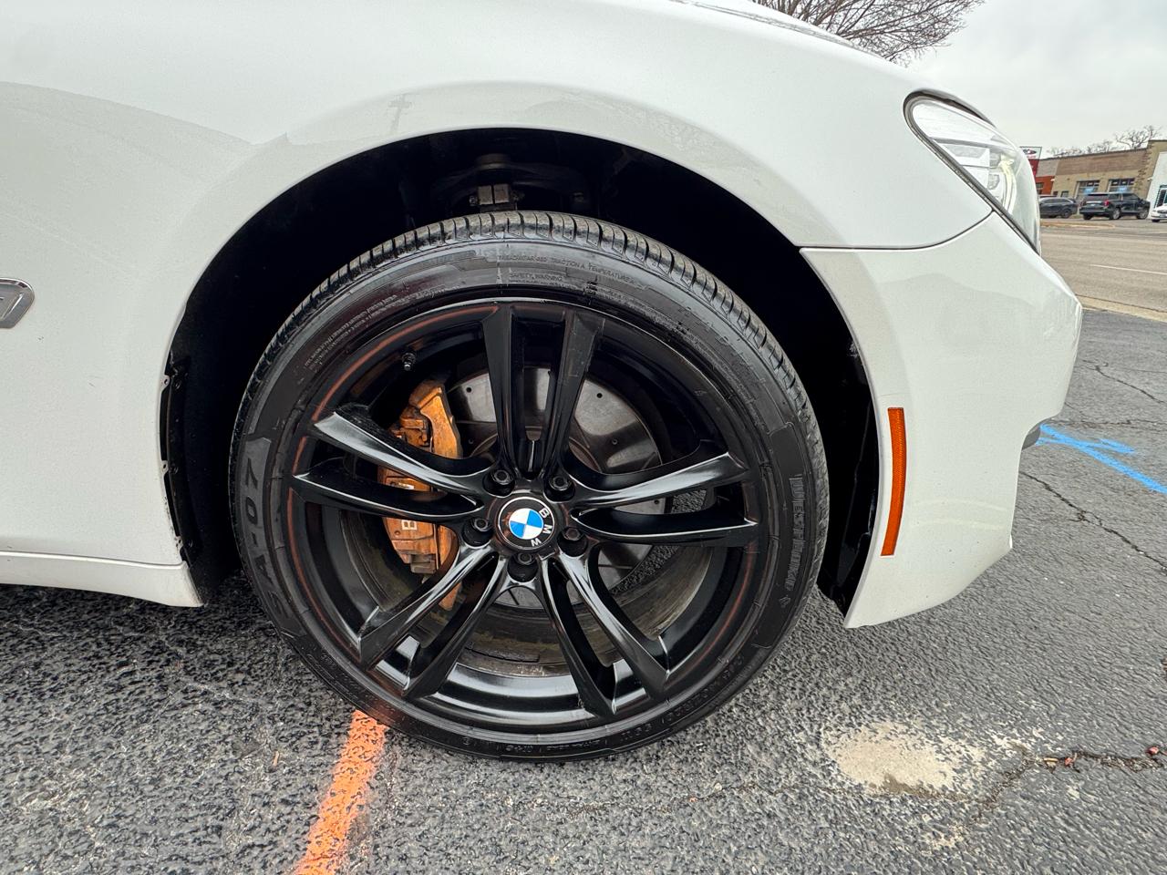 BMW 7 Series 4dr Sdn 740Li xDrive AWD 2013