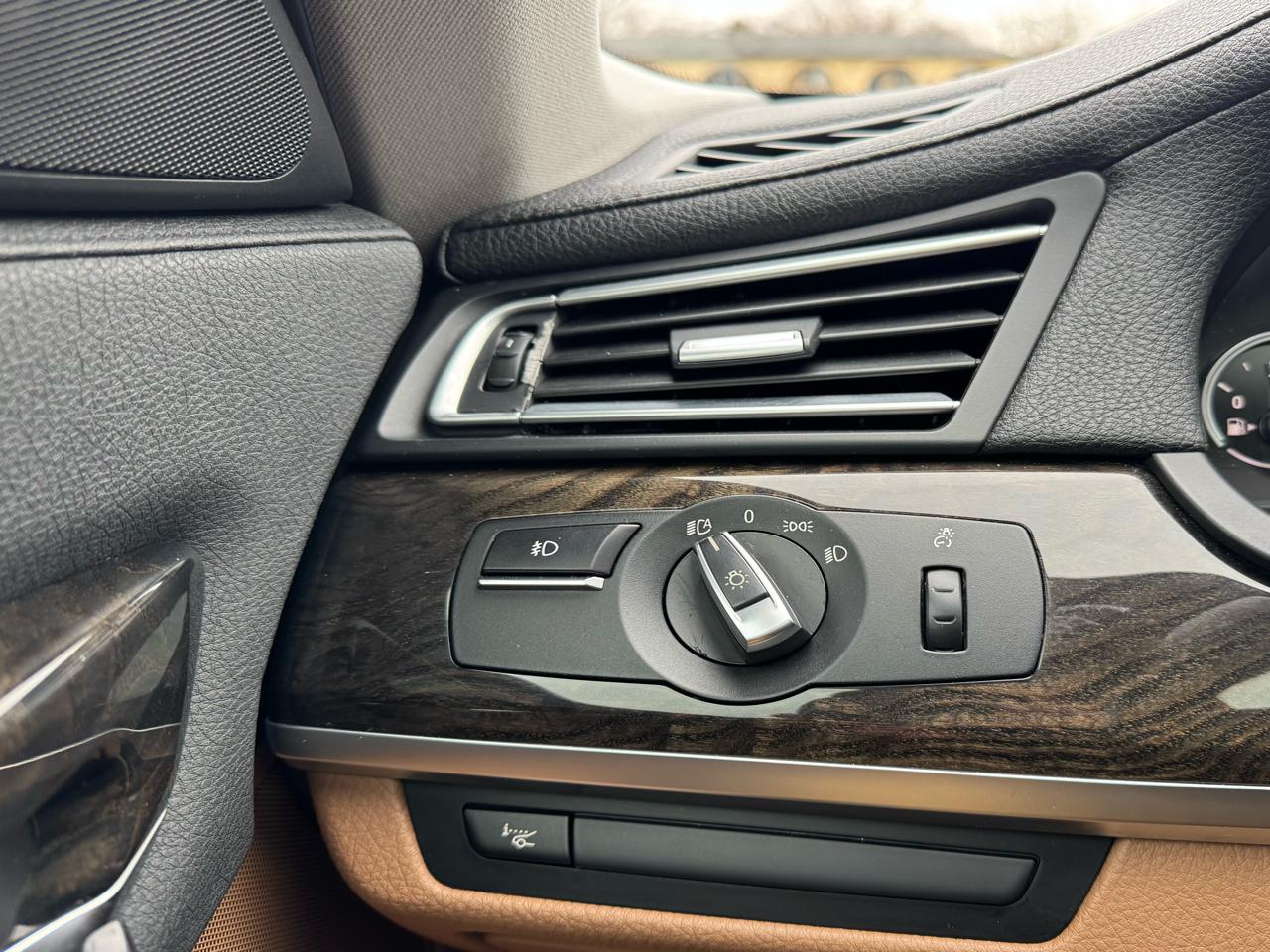 BMW 7 Series 4dr Sdn 740Li xDrive AWD 2013