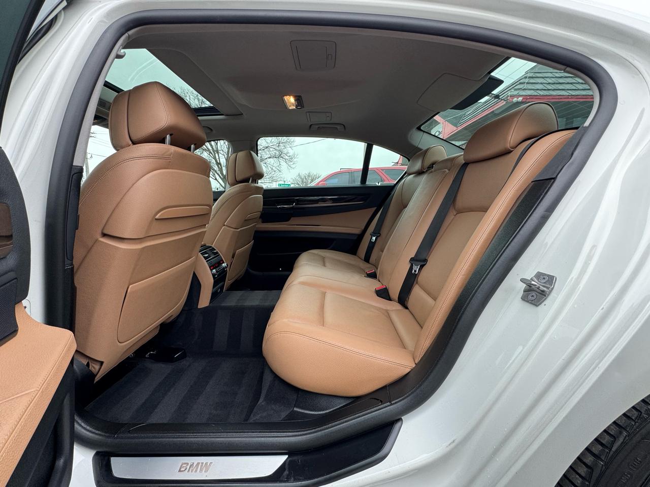 BMW 7 Series 4dr Sdn 740Li xDrive AWD 2013