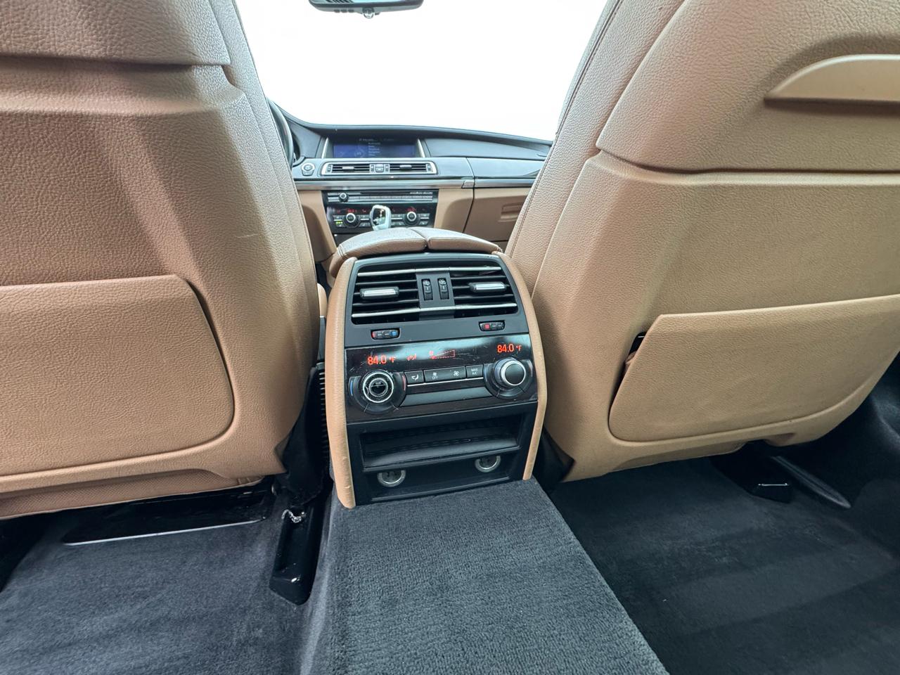 BMW 7 Series 4dr Sdn 740Li xDrive AWD 2013