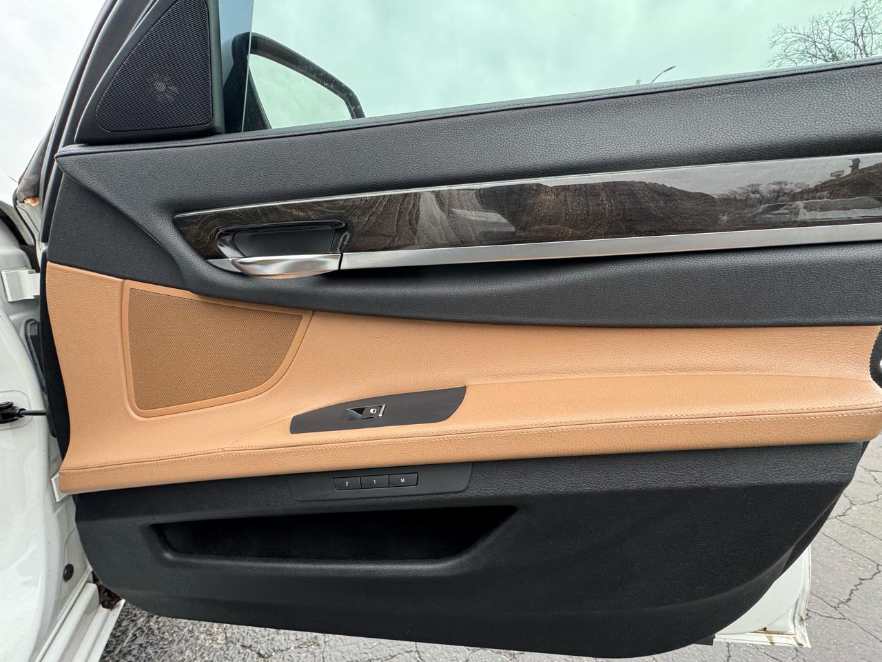 BMW 7 Series 4dr Sdn 740Li xDrive AWD 2013