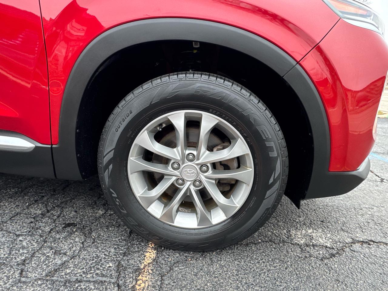 Hyundai Santa Fe SEL 2.4L Auto FWD 2019