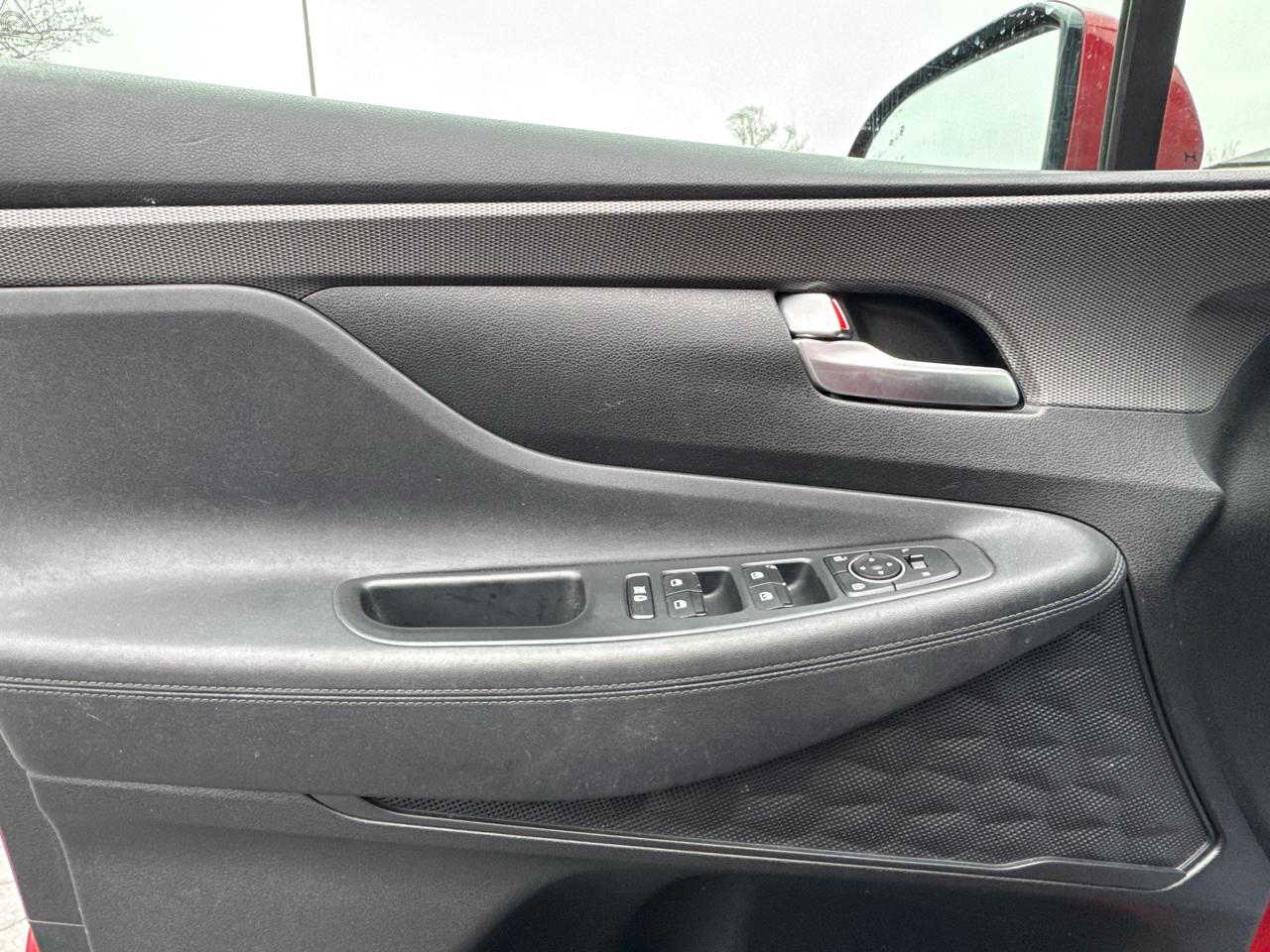 Hyundai Santa Fe SEL 2.4L Auto FWD 2019