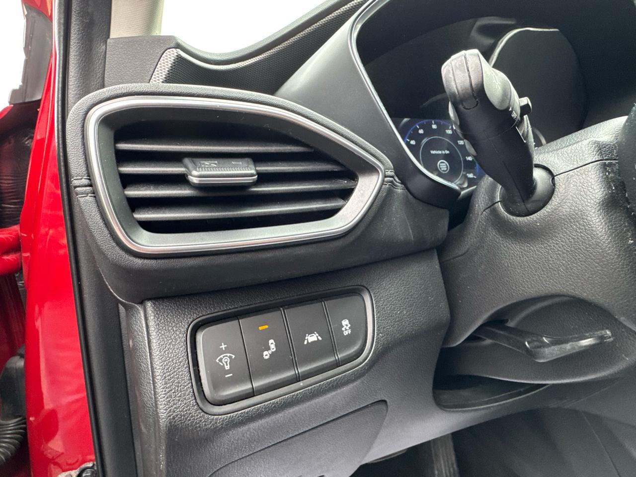 Hyundai Santa Fe SEL 2.4L Auto FWD 2019