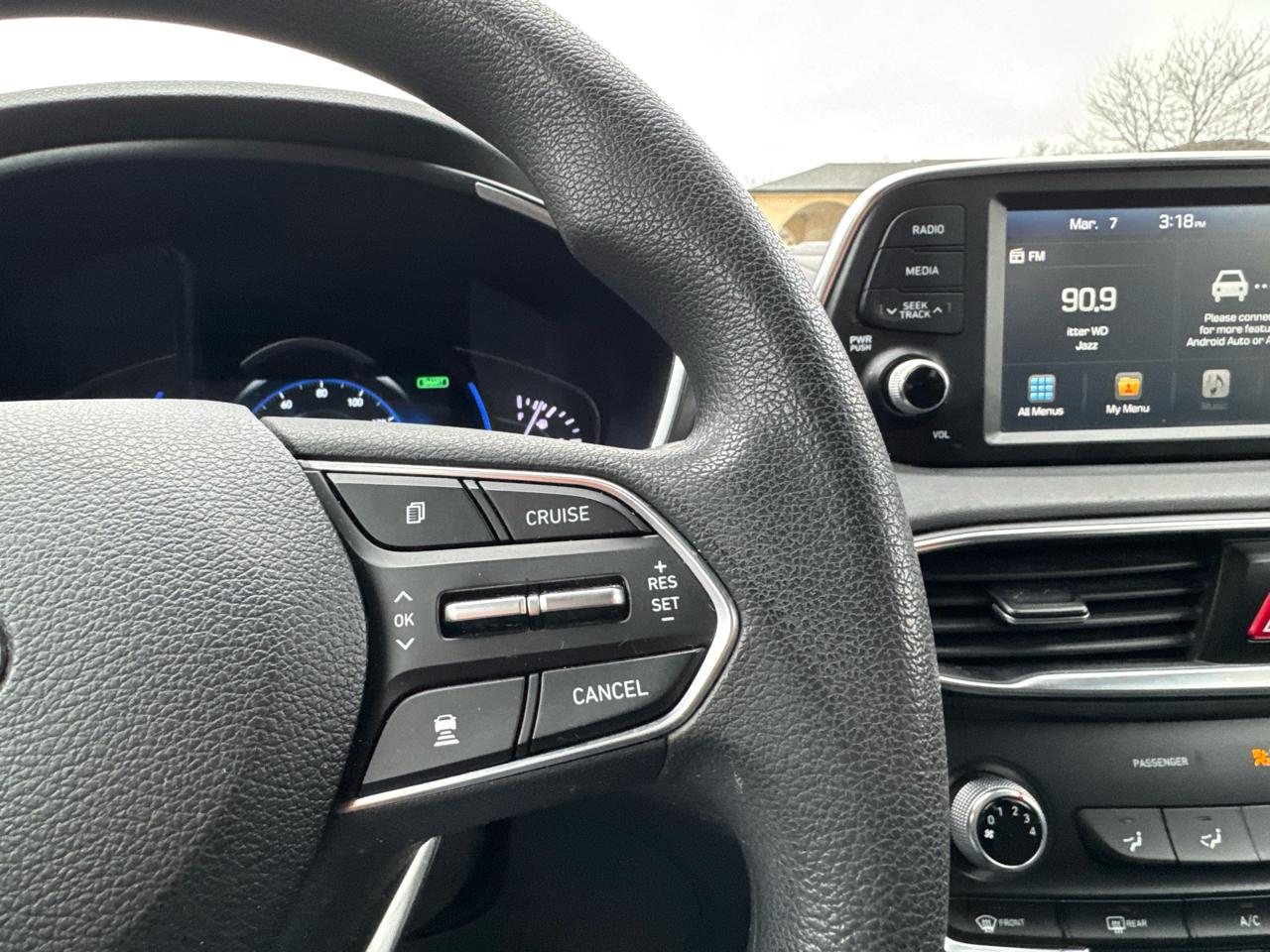 Hyundai Santa Fe SEL 2.4L Auto FWD 2019