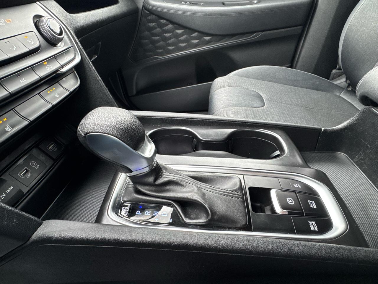 Hyundai Santa Fe SEL 2.4L Auto FWD 2019