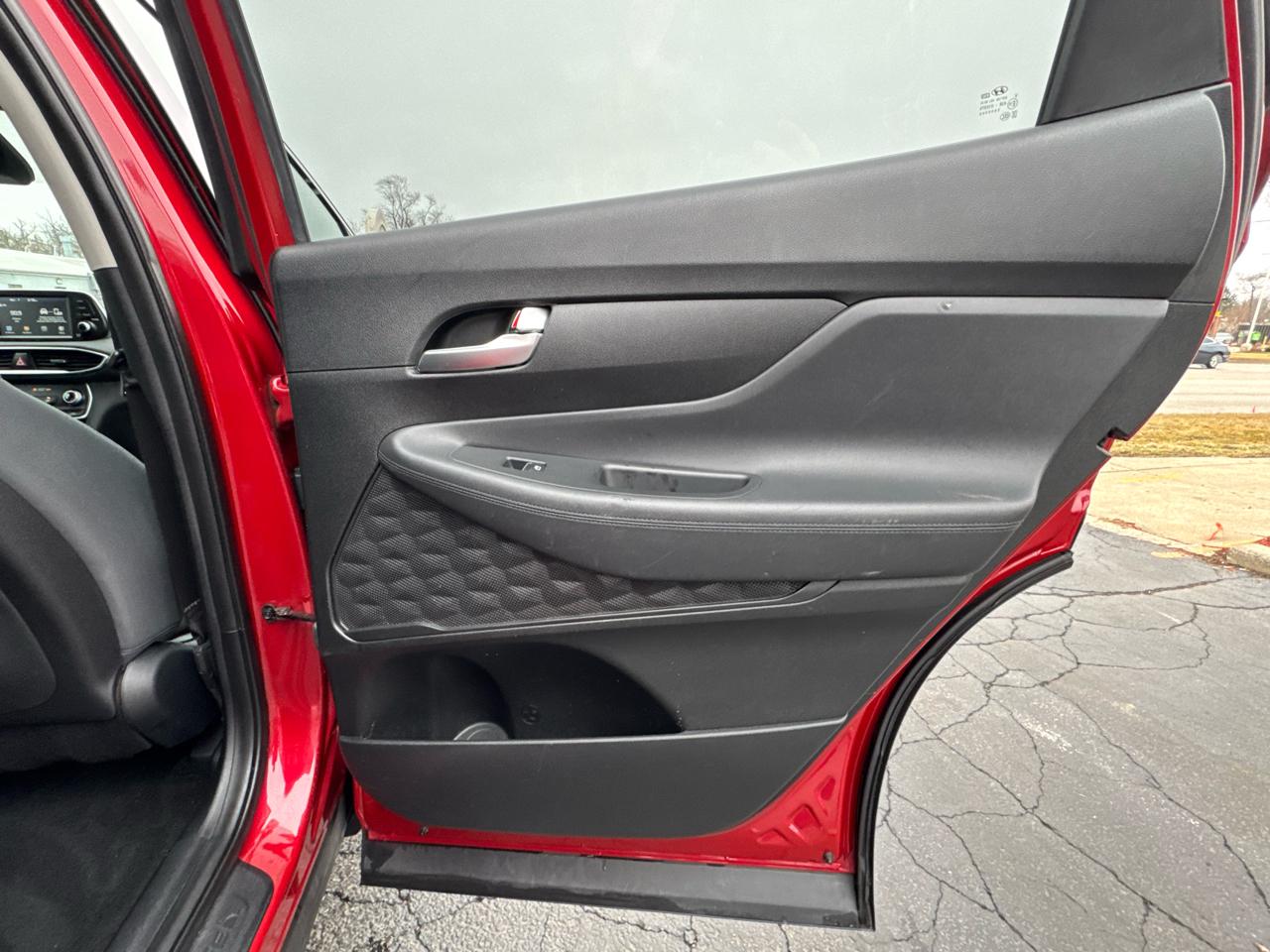 Hyundai Santa Fe SEL 2.4L Auto FWD 2019