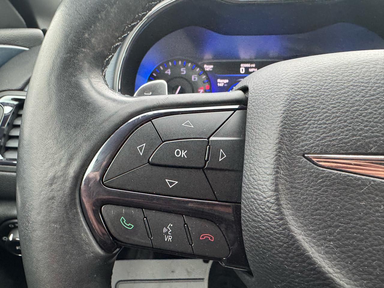 Chrysler 200 4dr Sdn S AWD 2015