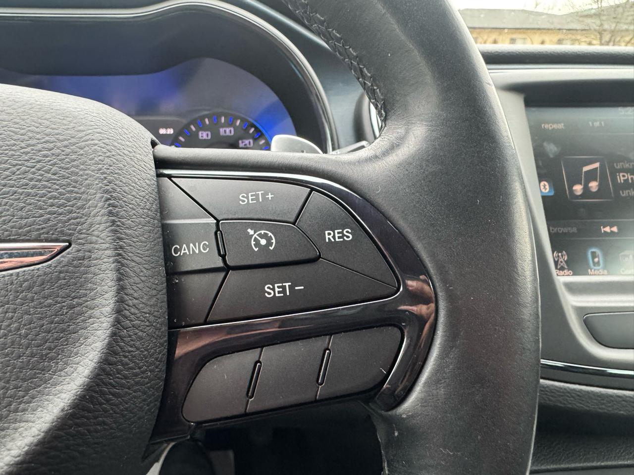 Chrysler 200 4dr Sdn S AWD 2015