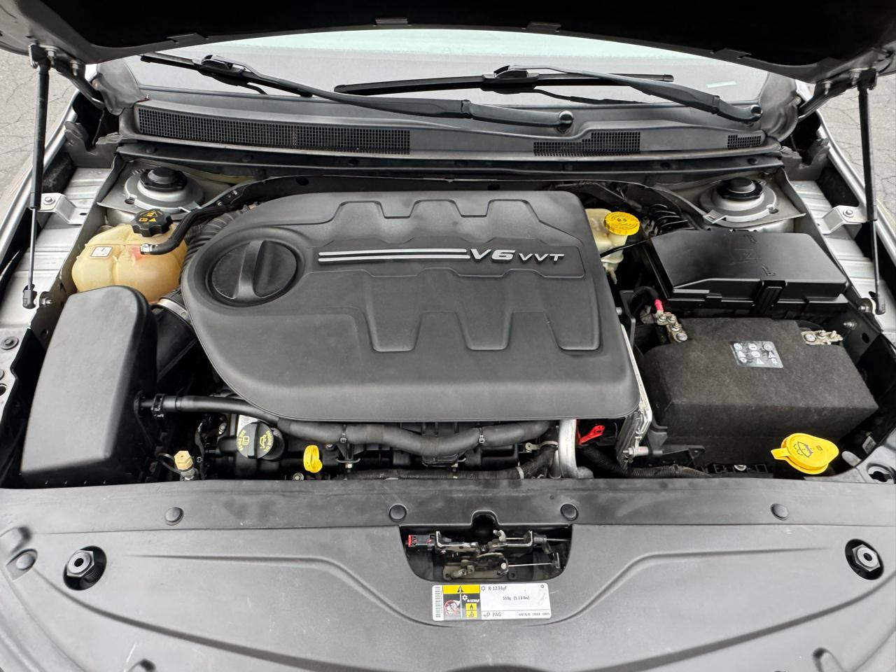 Chrysler 200 4dr Sdn S AWD 2015