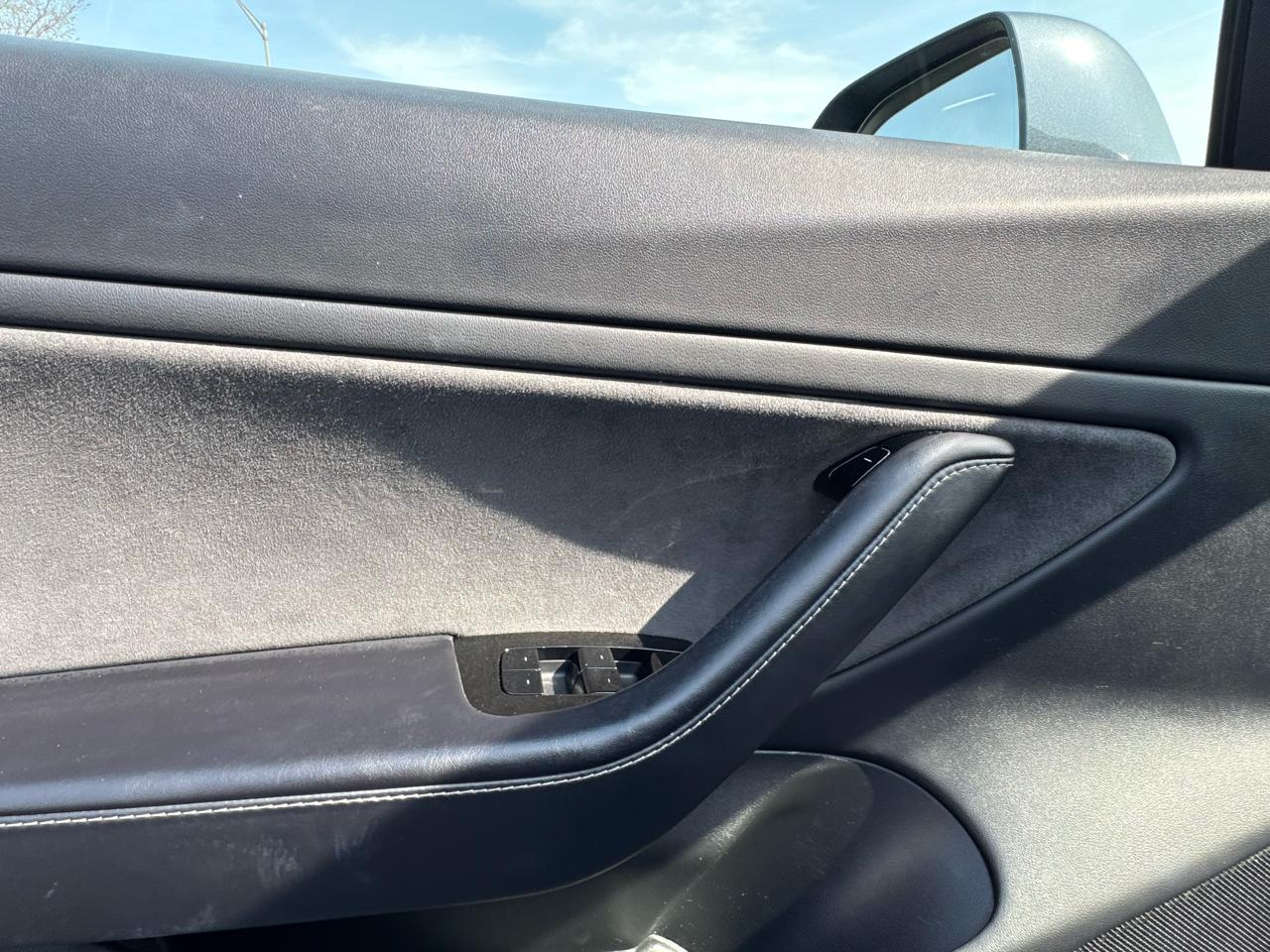 Tesla Model 3 Mid Range Battery RWD 2018