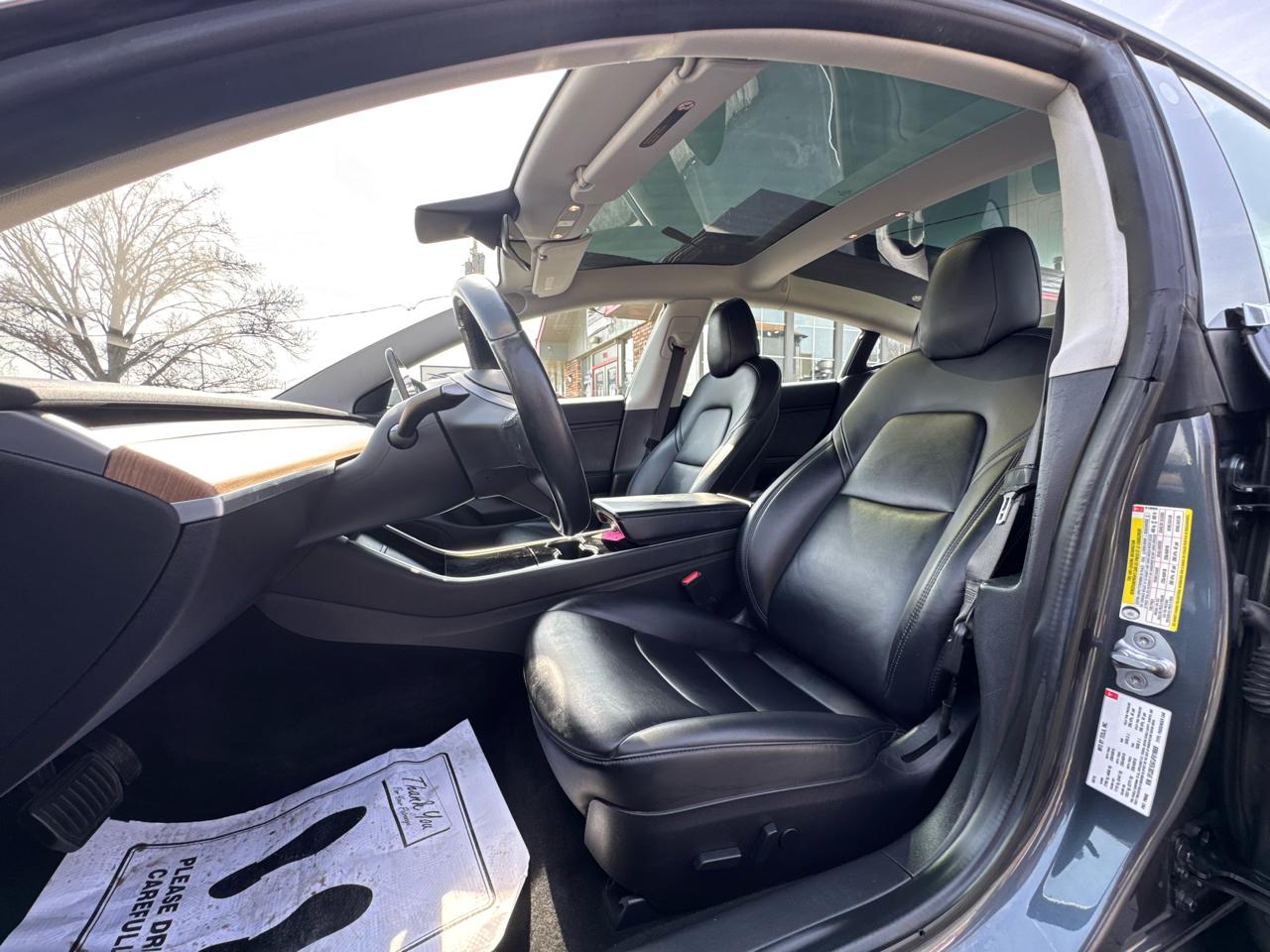 Tesla Model 3 Mid Range Battery RWD 2018