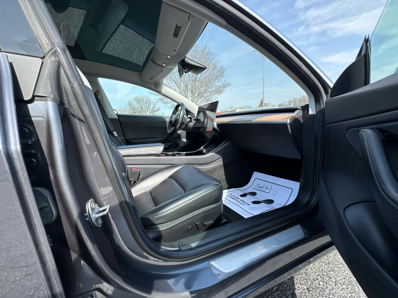 Tesla Model 3 Mid Range Battery RWD 2018